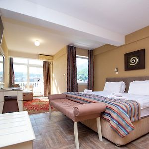 Triple Room Sea View